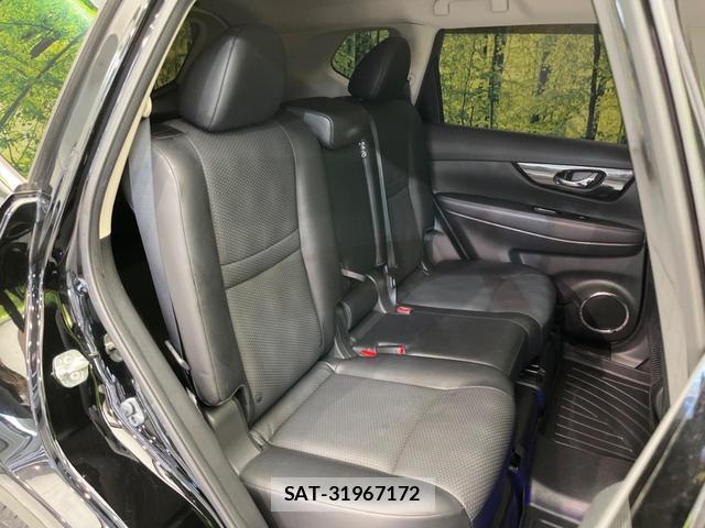 Nissan X-TRAIL 2019-03 8221134-8