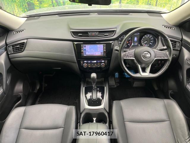 Nissan X-TRAIL 2018-03 8221140-1