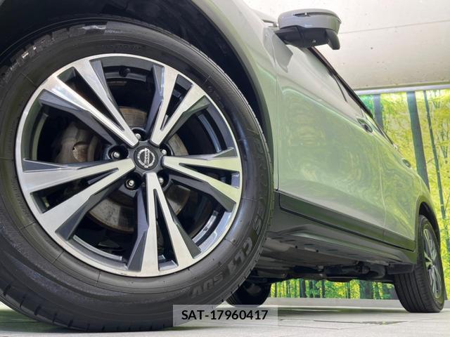 Nissan X-TRAIL 2018-03 8221140-12