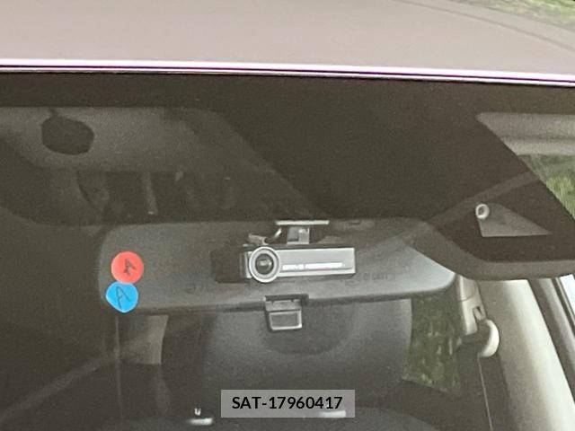 Nissan X-TRAIL 2018-03 8221140-4
