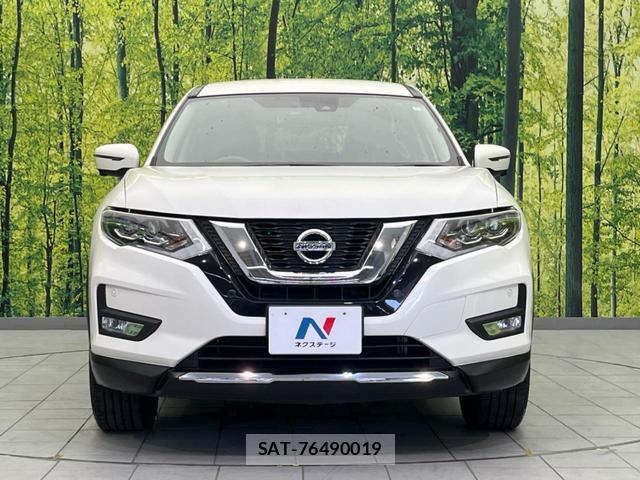 Nissan X-TRAIL 2017-08 8221147-13