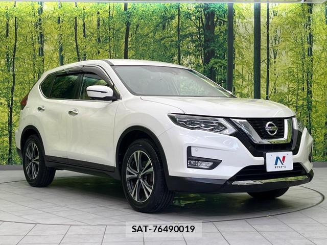 Nissan X-TRAIL 2017-08 8221147-15