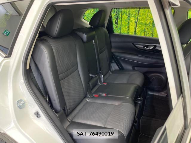 Nissan X-TRAIL 2017-08 8221147-8