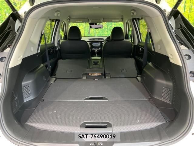 Nissan X-TRAIL 2017-08 8221147-9