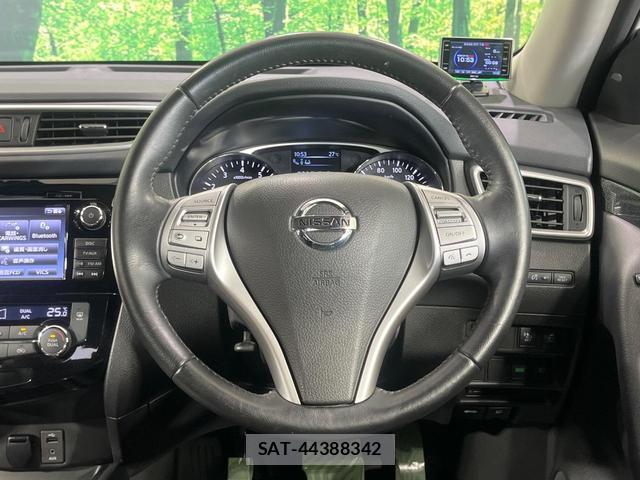 Nissan X-TRAIL 2015-06 8221581-10