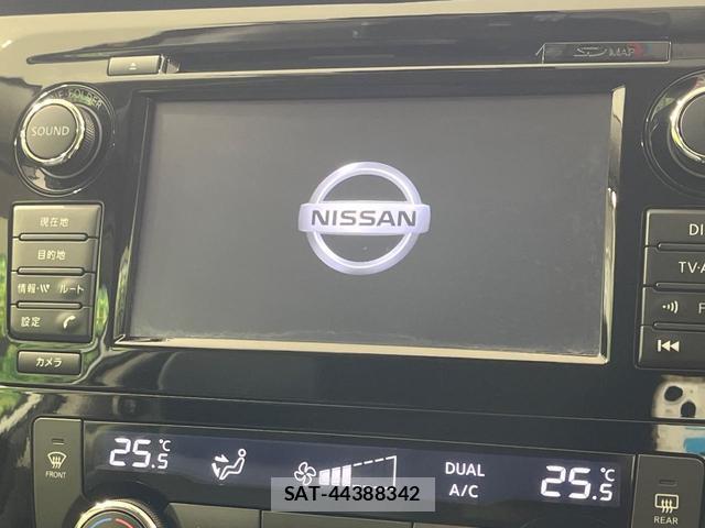 Nissan X-TRAIL 2015-06 8221581-2