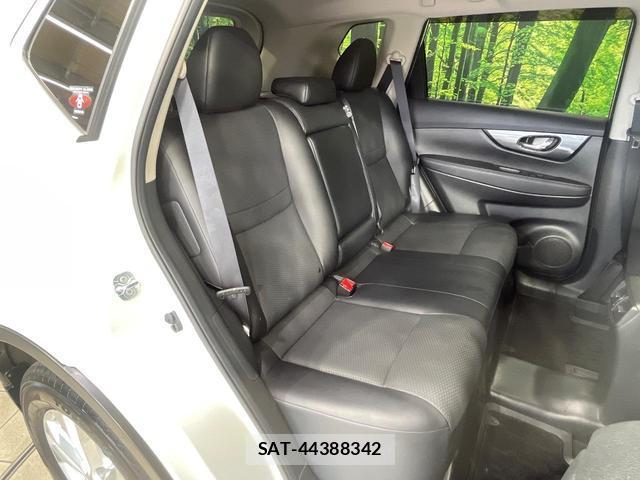 Nissan X-TRAIL 2015-06 8221581-8