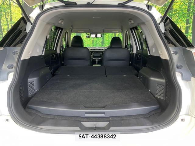 Nissan X-TRAIL 2015-06 8221581-9