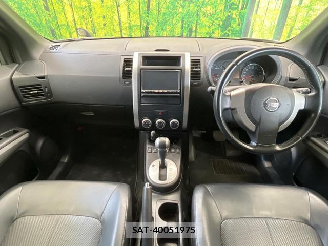Nissan X-TRAIL 2011-02 8221653-1