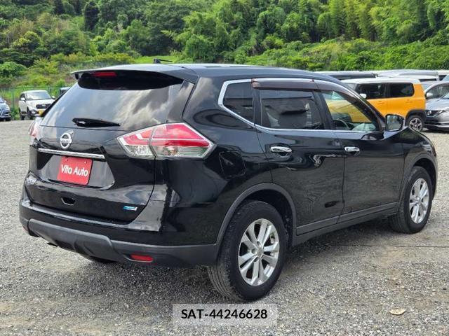 Nissan X-TRAIL 2014-01 8221888-12