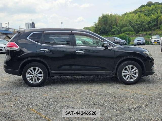 Nissan X-TRAIL 2014-01 8221888-13