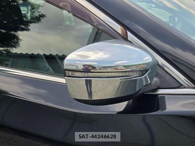 Nissan X-TRAIL 2014-01 8221888-14