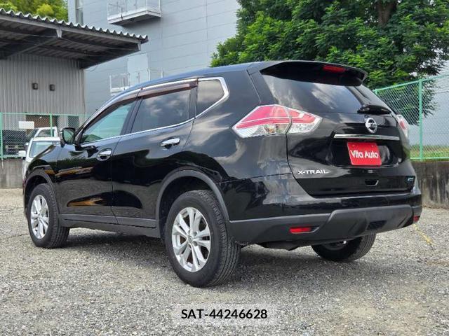 Nissan X-TRAIL 2014-01 8221888-17