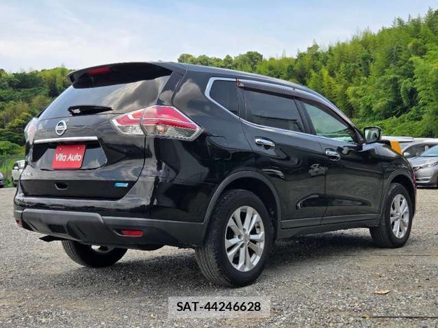 Nissan X-TRAIL 2014-01 8221888-3