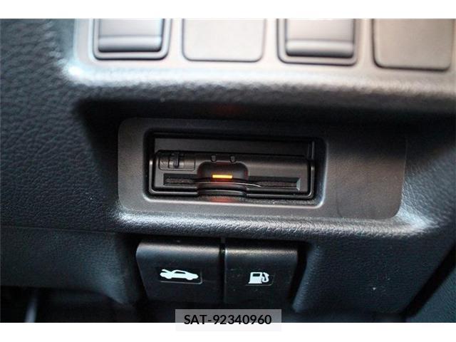 Nissan X-TRAIL 2018-07 8222010-3
