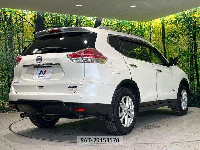 Nissan X-TRAIL 2015-06 8222179-16