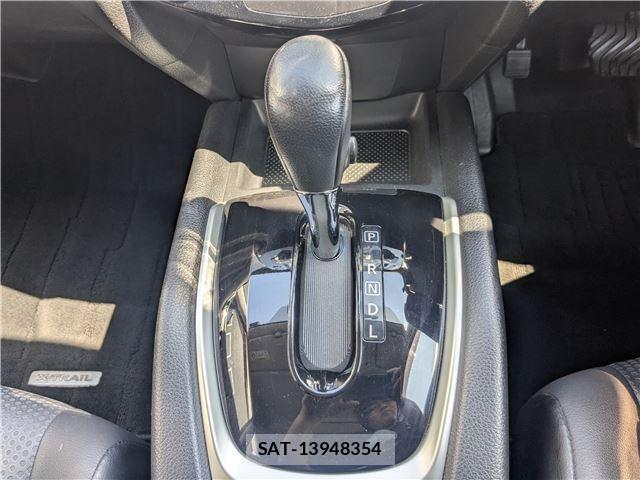 Nissan X-TRAIL 2015-06 8222209-12