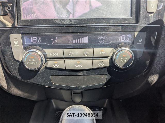 Nissan X-TRAIL 2015-06 8222209-14