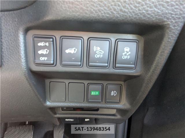 Nissan X-TRAIL 2015-06 8222209-19