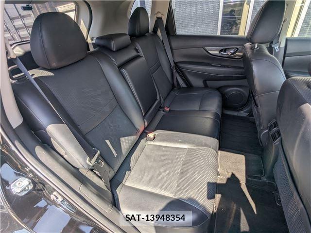 Nissan X-TRAIL 2015-06 8222209-9