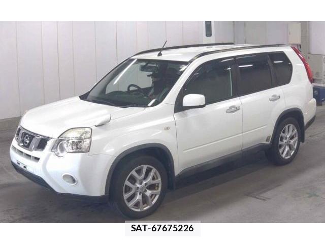 Nissan X-TRAIL 2012-07 8222555-1