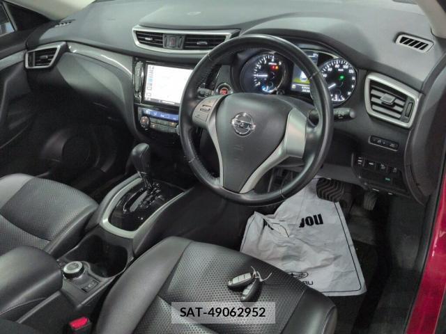 Nissan X-TRAIL 2016-04 8223358-2