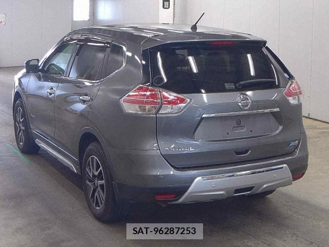 Nissan X-TRAIL 2015-07 8223591-1