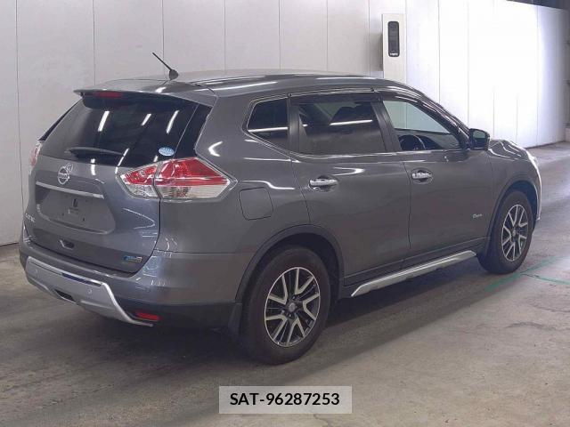 Nissan X-TRAIL 2015-07 8223591-3