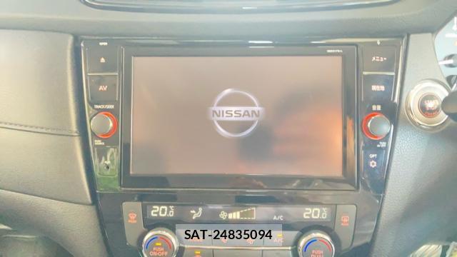 Nissan X-TRAIL 2017-08 8223598-11