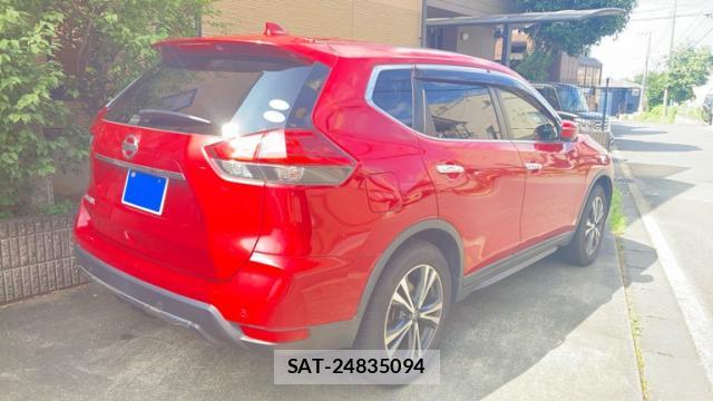 Nissan X-TRAIL 2017-08 8223598-12