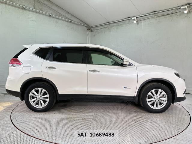 Nissan X-TRAIL 2015-09 8224050-13