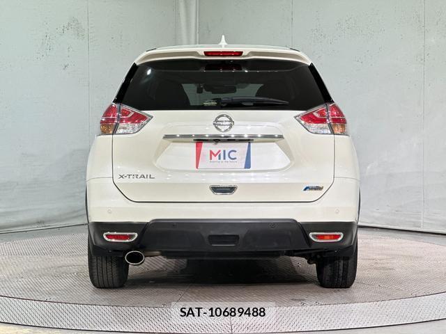 Nissan X-TRAIL 2015-09 8224050-14