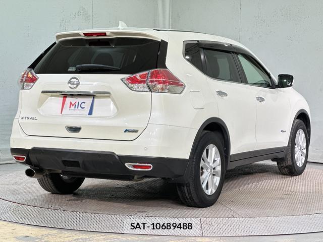 Nissan X-TRAIL 2015-09 8224050-15