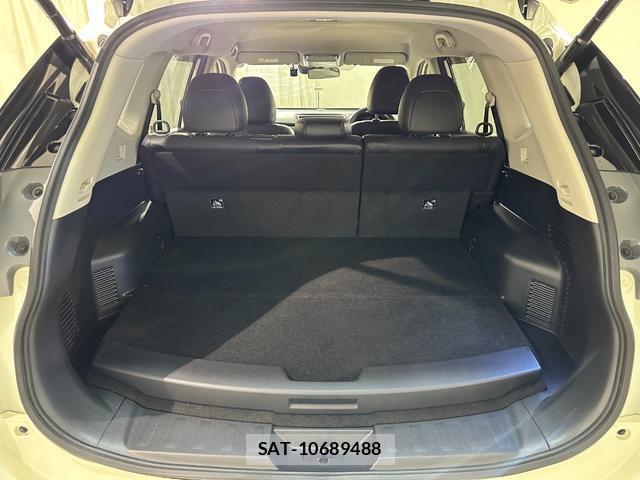 Nissan X-TRAIL 2015-09 8224050-17