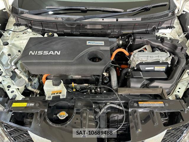 Nissan X-TRAIL 2015-09 8224050-18