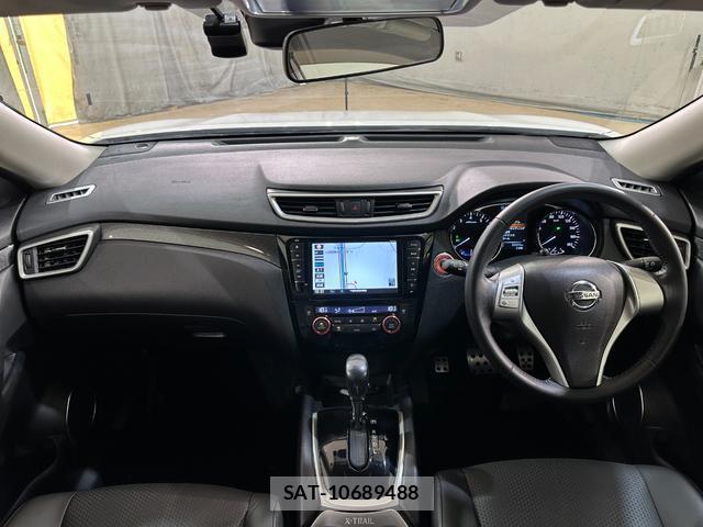 Nissan X-TRAIL 2015-09 8224050-6