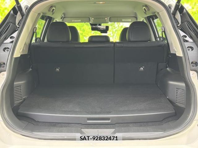 Nissan X-TRAIL 2017-06 8225076-7