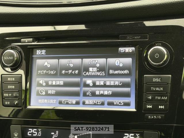 Nissan X-TRAIL 2017-06 8225076-8