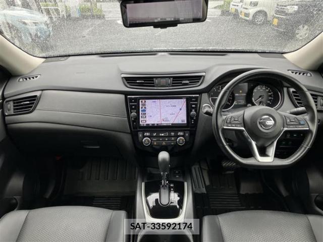 Nissan X-TRAIL 2018-03 8225091-3