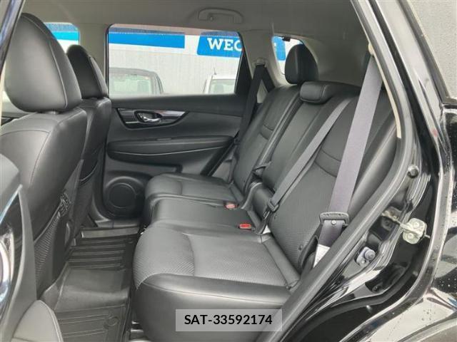 Nissan X-TRAIL 2018-03 8225091-6
