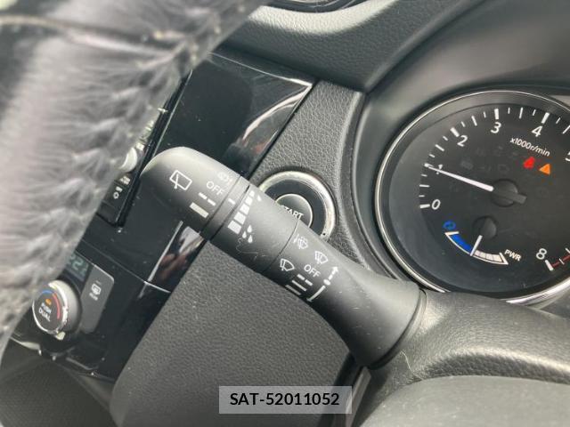 Nissan X-TRAIL 2018-01 8225181-17