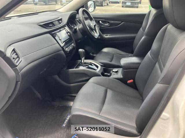 Nissan X-TRAIL 2018-01 8225181-5