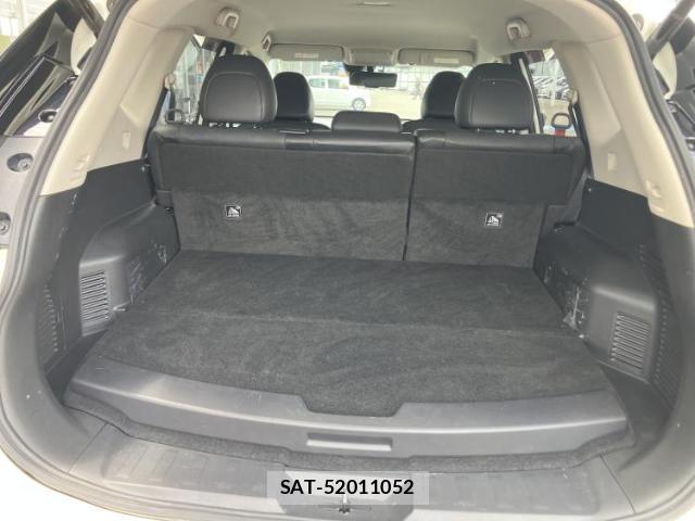 Nissan X-TRAIL 2018-01 8225181-7