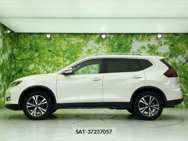 Nissan X-TRAIL 2020-07 8225230-1