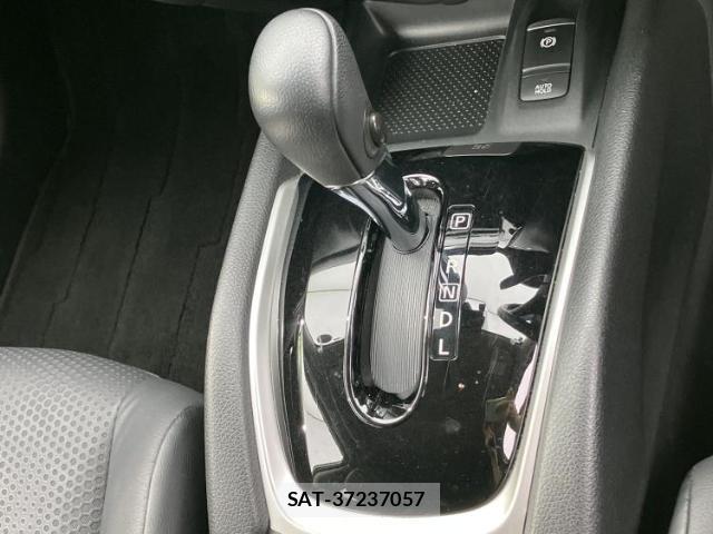 Nissan X-TRAIL 2020-07 8225230-15