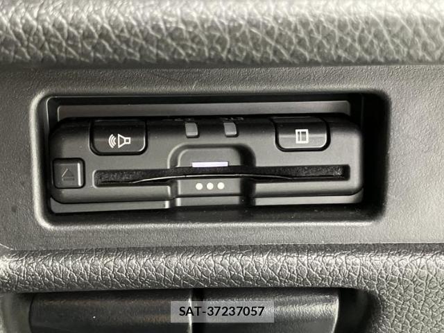 Nissan X-TRAIL 2020-07 8225230-16