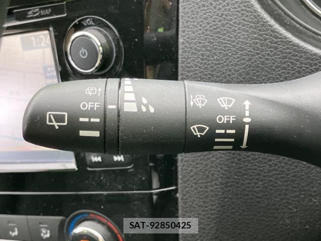 Nissan X-TRAIL 2016-12 8225324-16