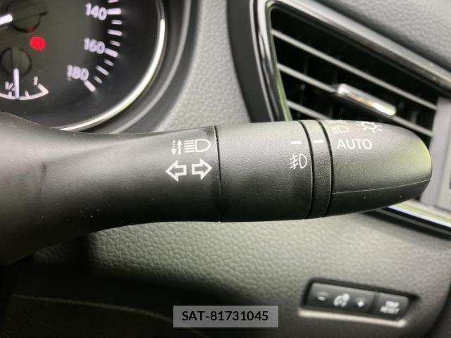 Nissan X-TRAIL 2019-05 8225502-15