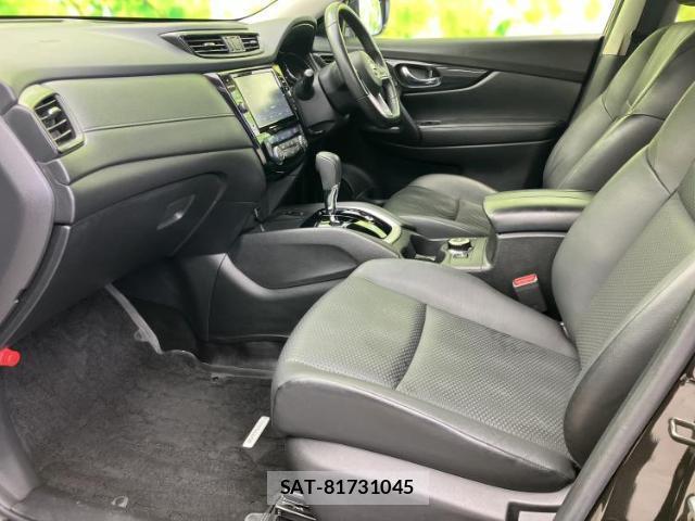 Nissan X-TRAIL 2019-05 8225502-6