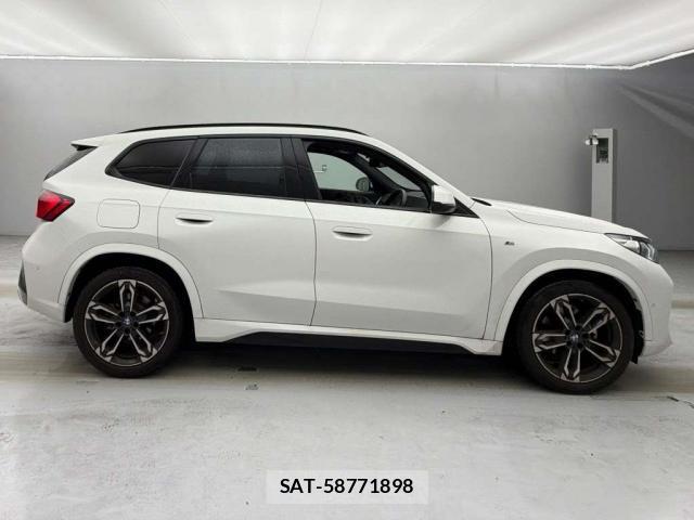 Bmw X1 2025-02 8218996-8